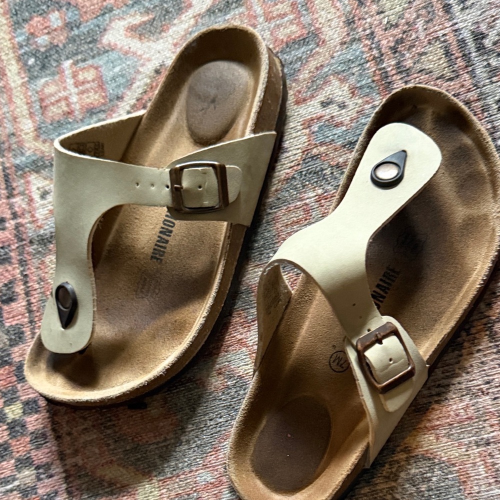 Women's Cream Toe-Post Sandals with Buckle Accent